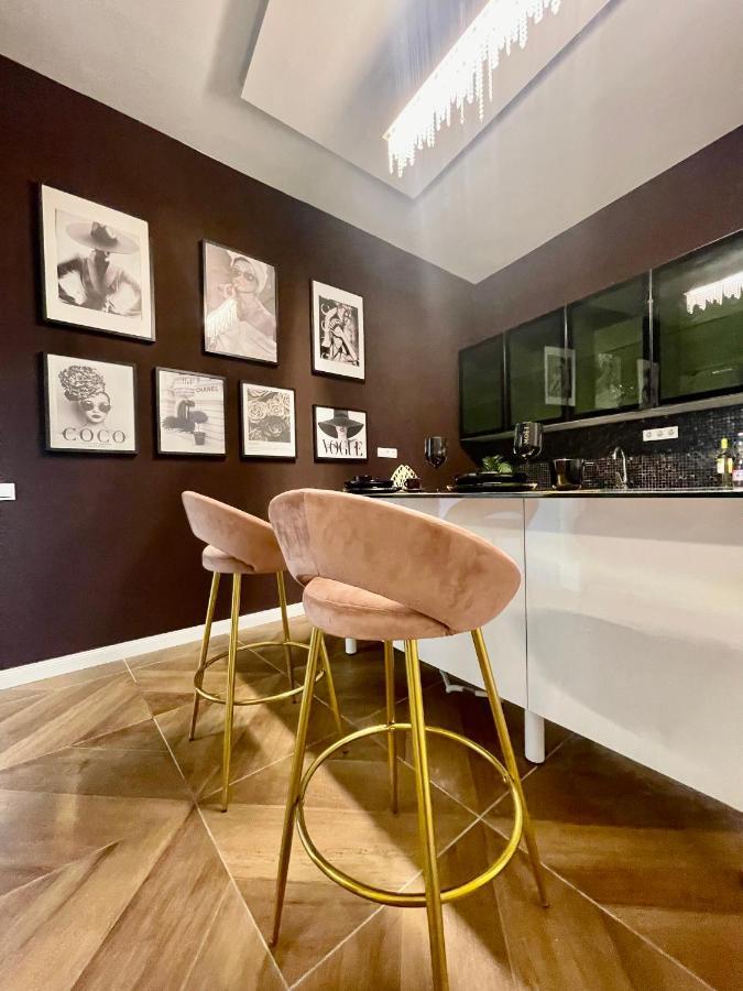 Apartamento Vip Jacuzzi Luxury Budapest Exterior foto