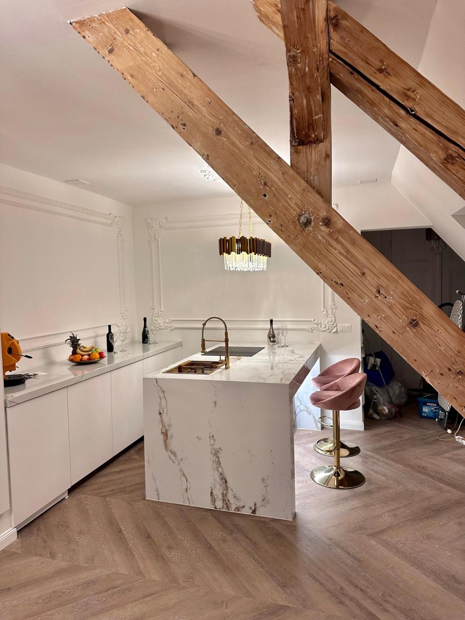 Apartamento Vip Jacuzzi Luxury Budapest Exterior foto