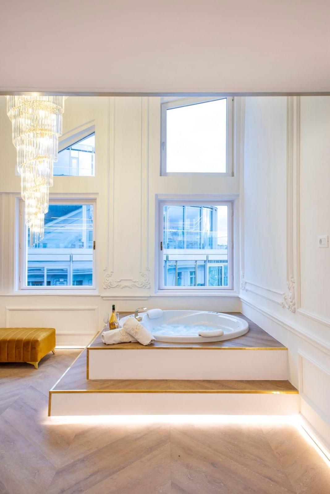 Apartamento Vip Jacuzzi Luxury Budapest Exterior foto